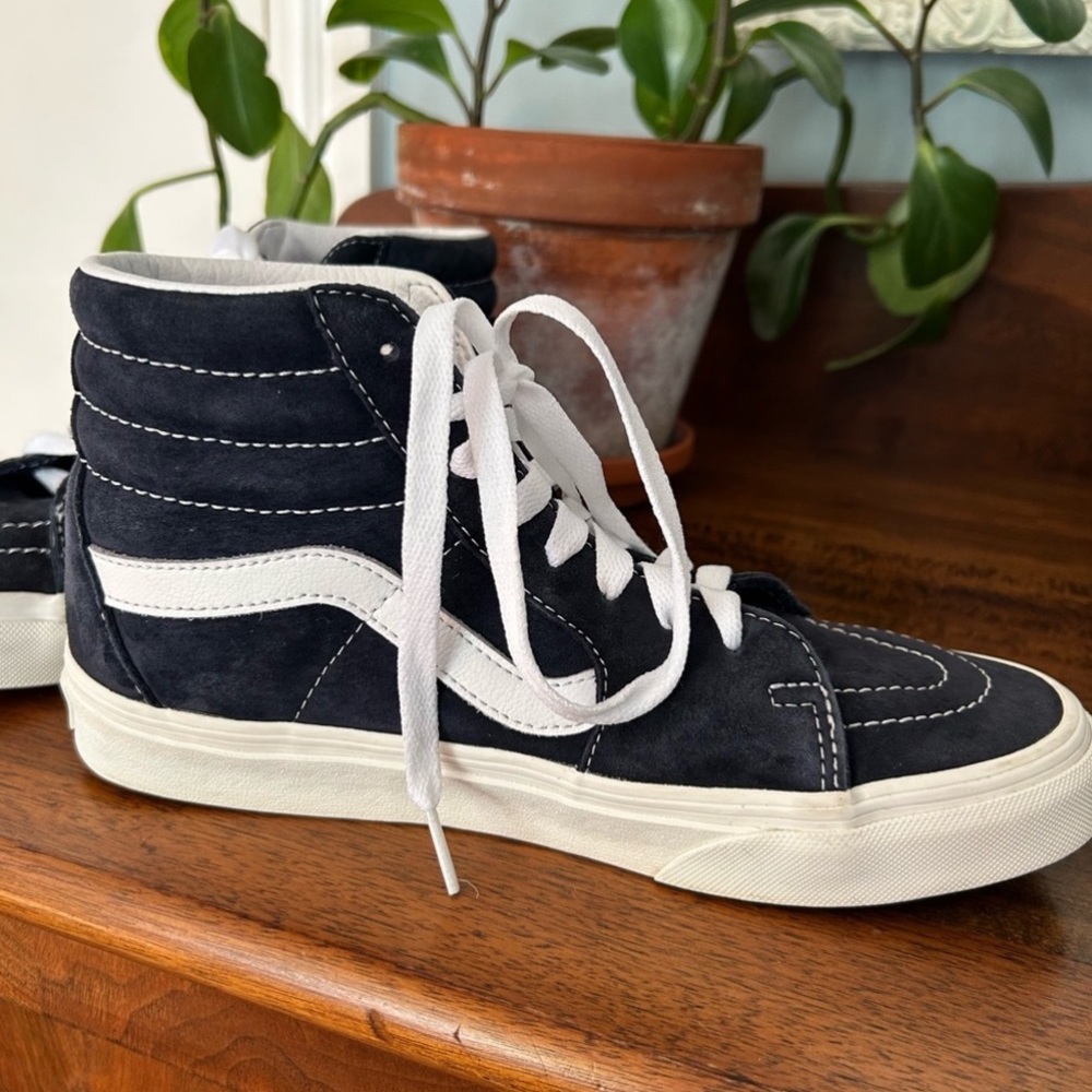 Vans SK8-Hi Skate Shoes Iconic High-top Suede/Leather in Deep Navy, Unisex - Picture 2 of 13
